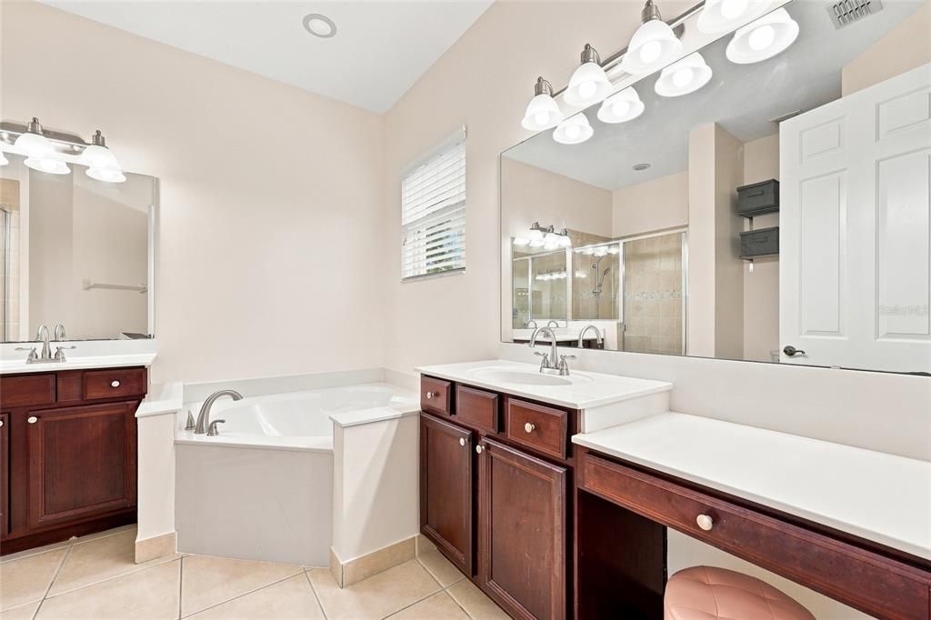 For Sale: $419,950 (3 beds, 2 baths, 2024 Square Feet)
