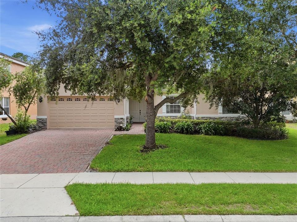 For Sale: $419,950 (3 beds, 2 baths, 2024 Square Feet)