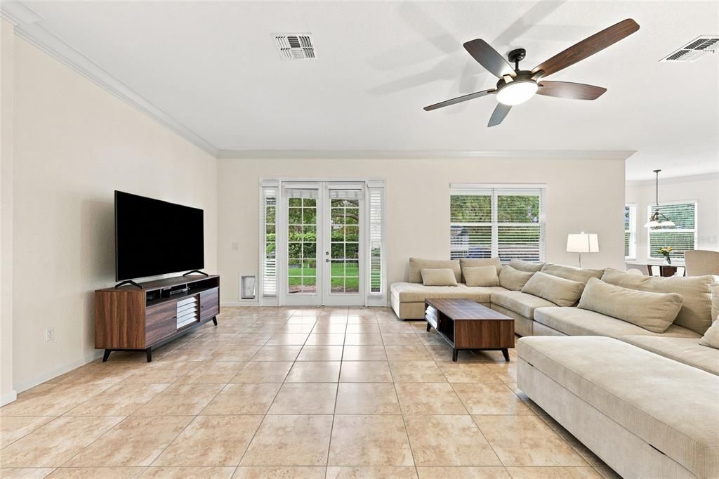 For Sale: $419,950 (3 beds, 2 baths, 2024 Square Feet)