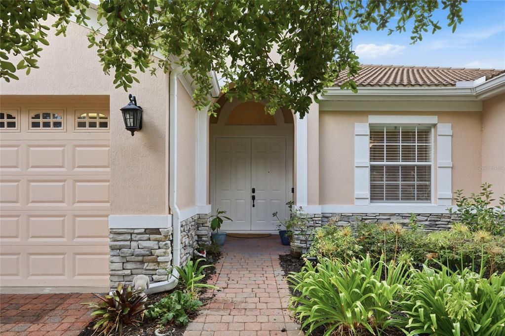 For Sale: $419,950 (3 beds, 2 baths, 2024 Square Feet)