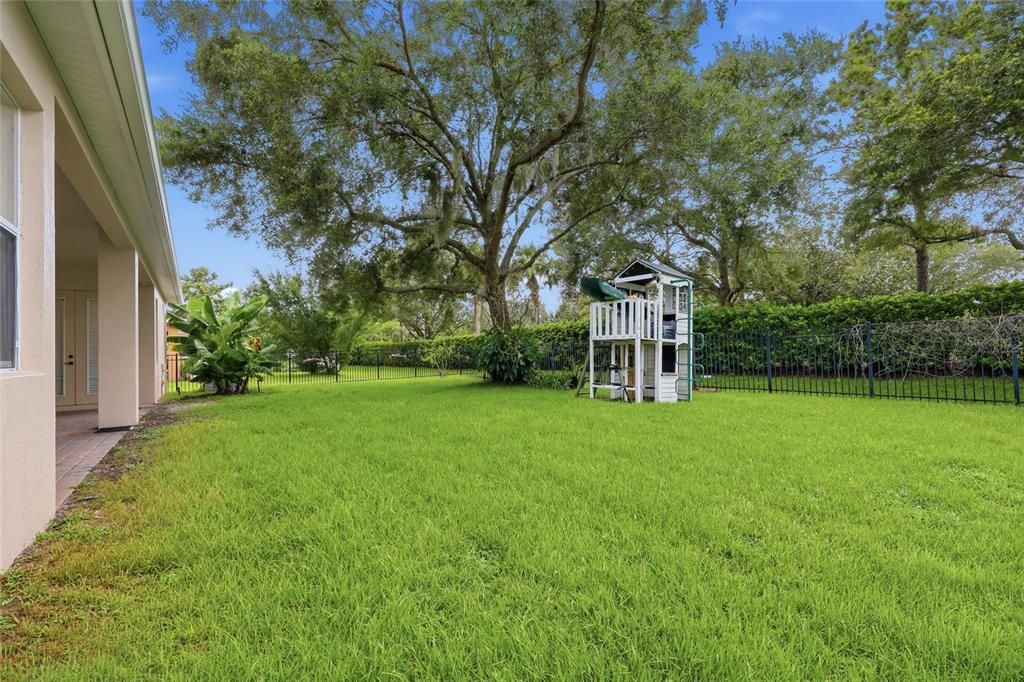 For Sale: $419,950 (3 beds, 2 baths, 2024 Square Feet)