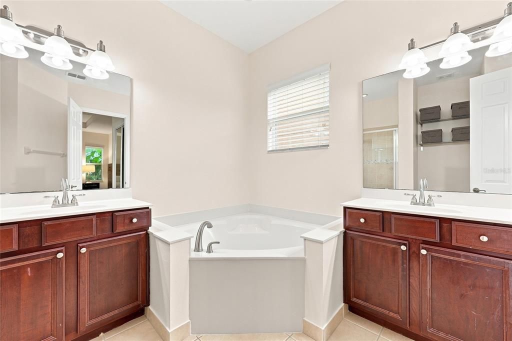 For Sale: $419,950 (3 beds, 2 baths, 2024 Square Feet)