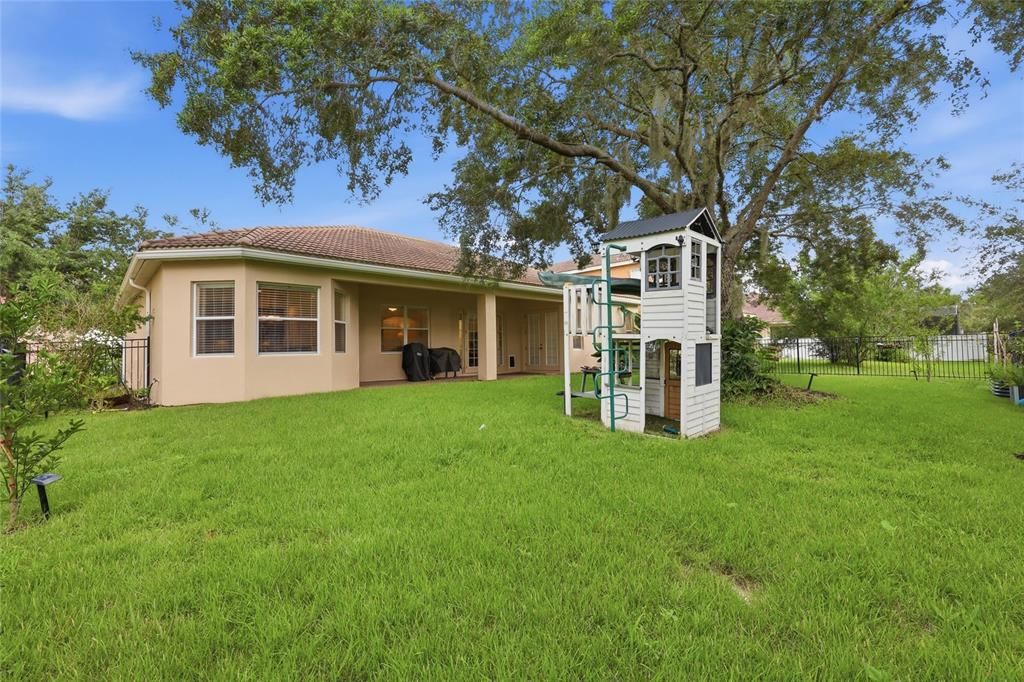 For Sale: $419,950 (3 beds, 2 baths, 2024 Square Feet)
