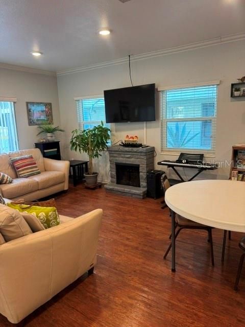 En Venta: $144,900 (2 camas, 2 baños, 800 Pies cuadrados)