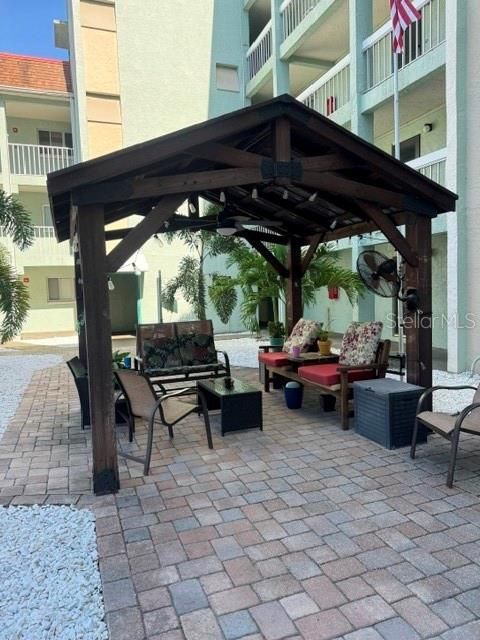 En Venta: $144,900 (2 camas, 2 baños, 800 Pies cuadrados)