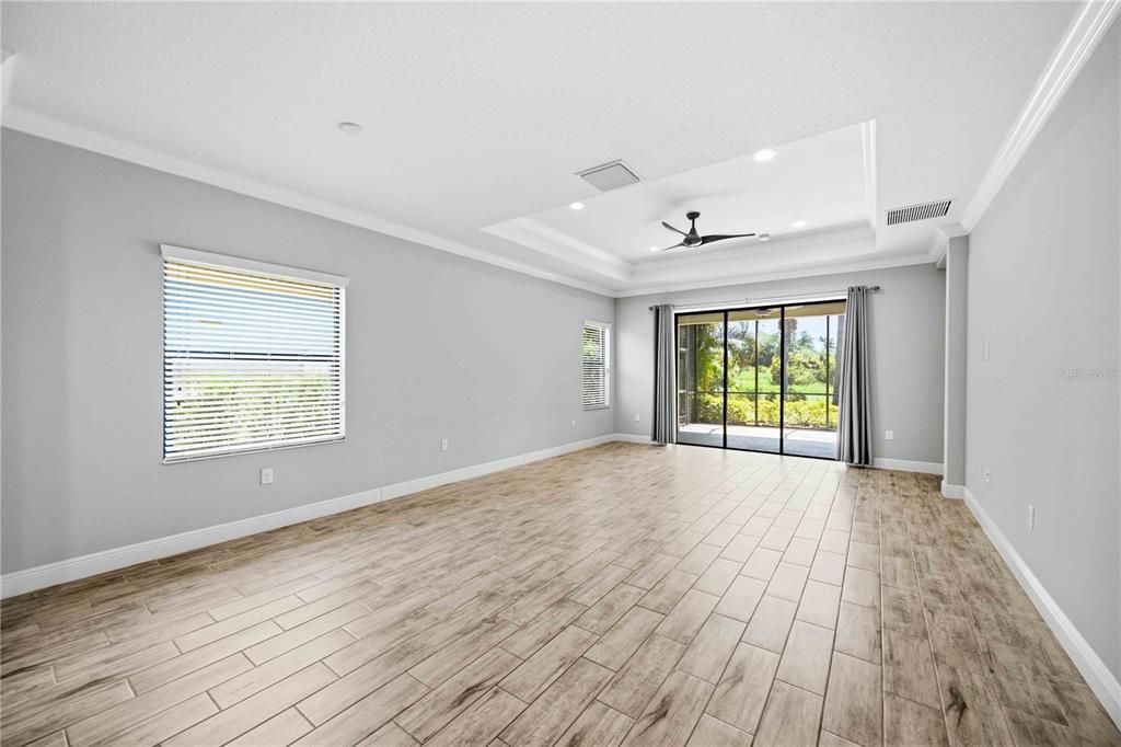 For Sale: $450,000 (3 beds, 2 baths, 1812 Square Feet)