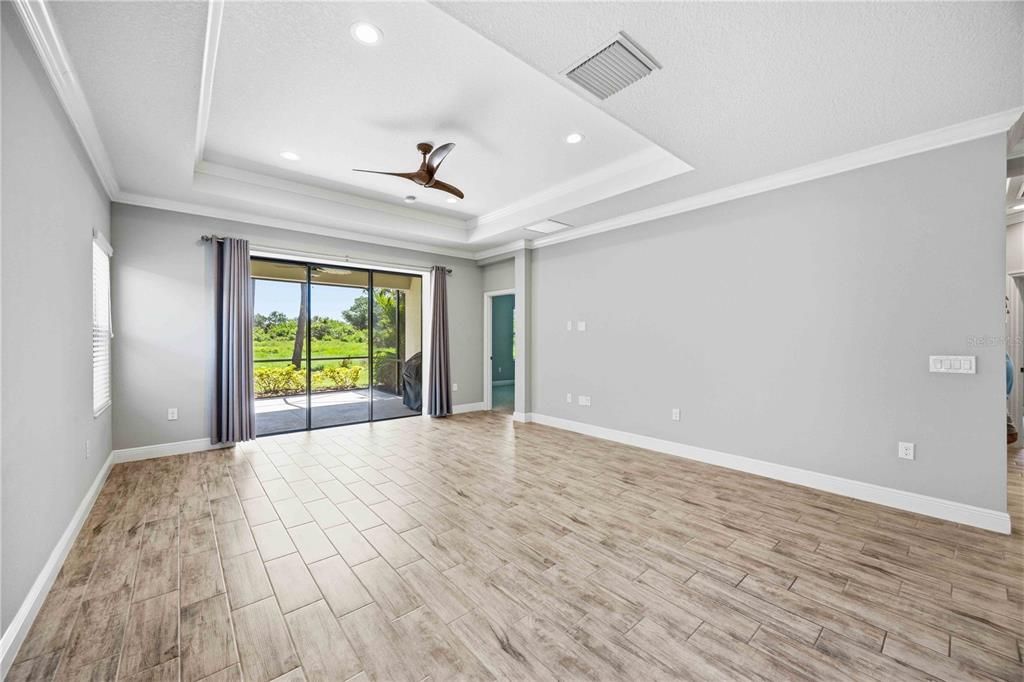 For Sale: $450,000 (3 beds, 2 baths, 1812 Square Feet)