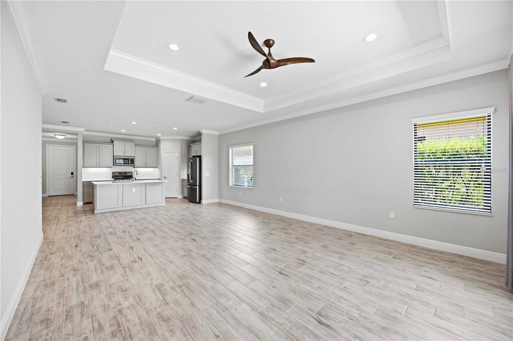 For Sale: $450,000 (3 beds, 2 baths, 1812 Square Feet)