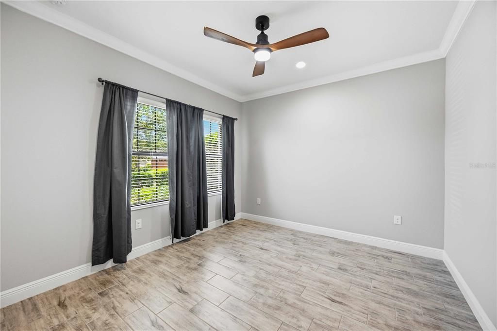 For Sale: $450,000 (3 beds, 2 baths, 1812 Square Feet)