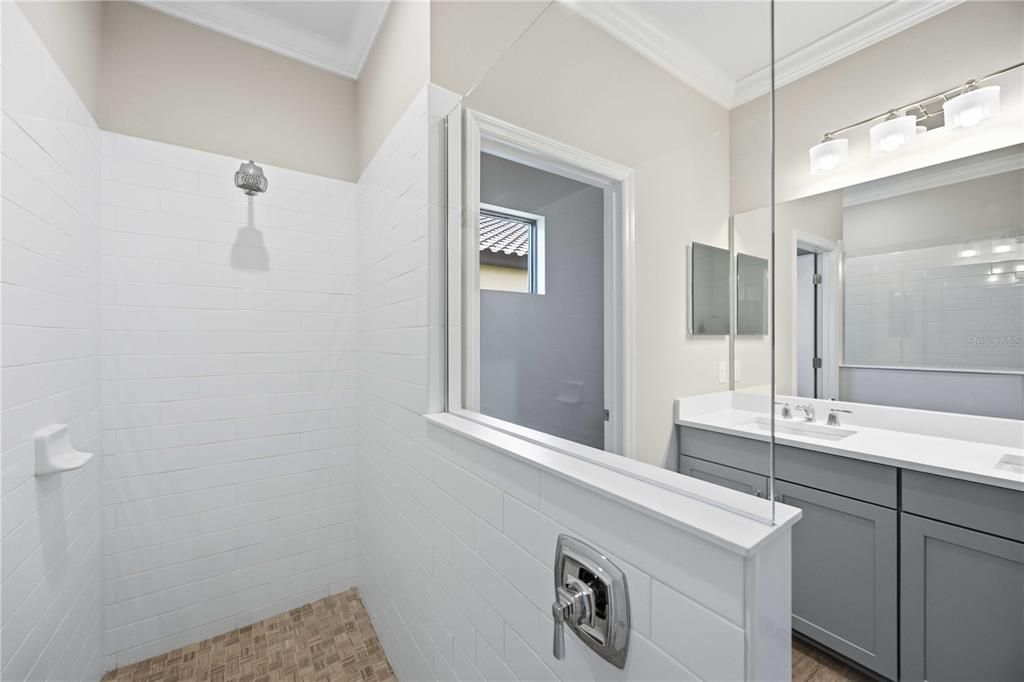 For Sale: $450,000 (3 beds, 2 baths, 1812 Square Feet)