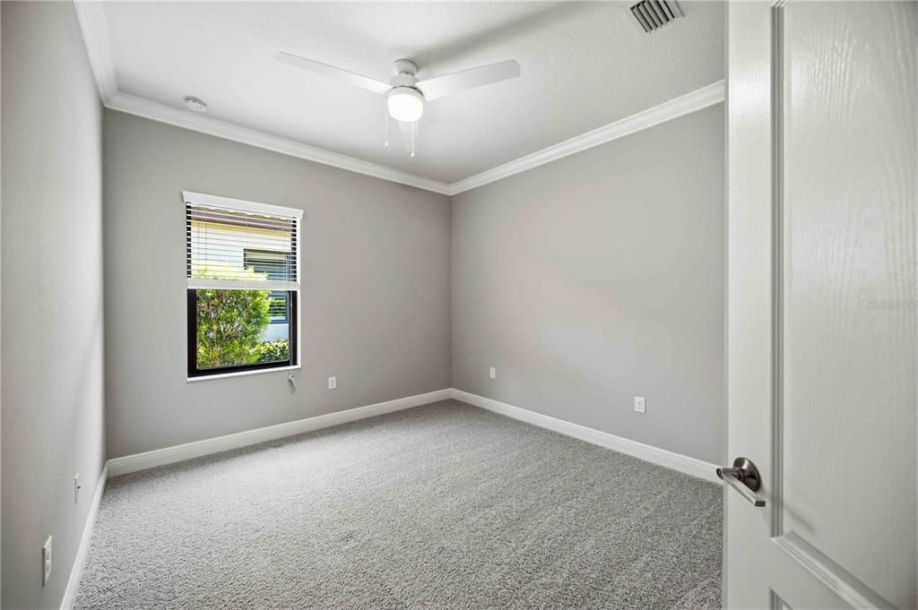 For Sale: $450,000 (3 beds, 2 baths, 1812 Square Feet)