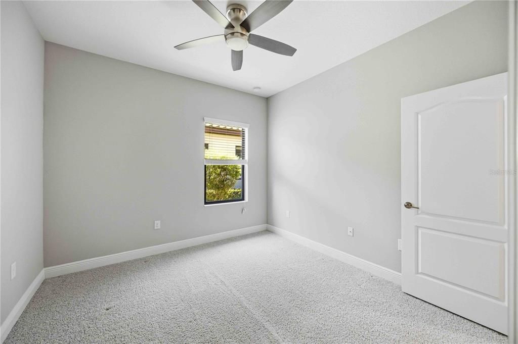 For Sale: $450,000 (3 beds, 2 baths, 1812 Square Feet)