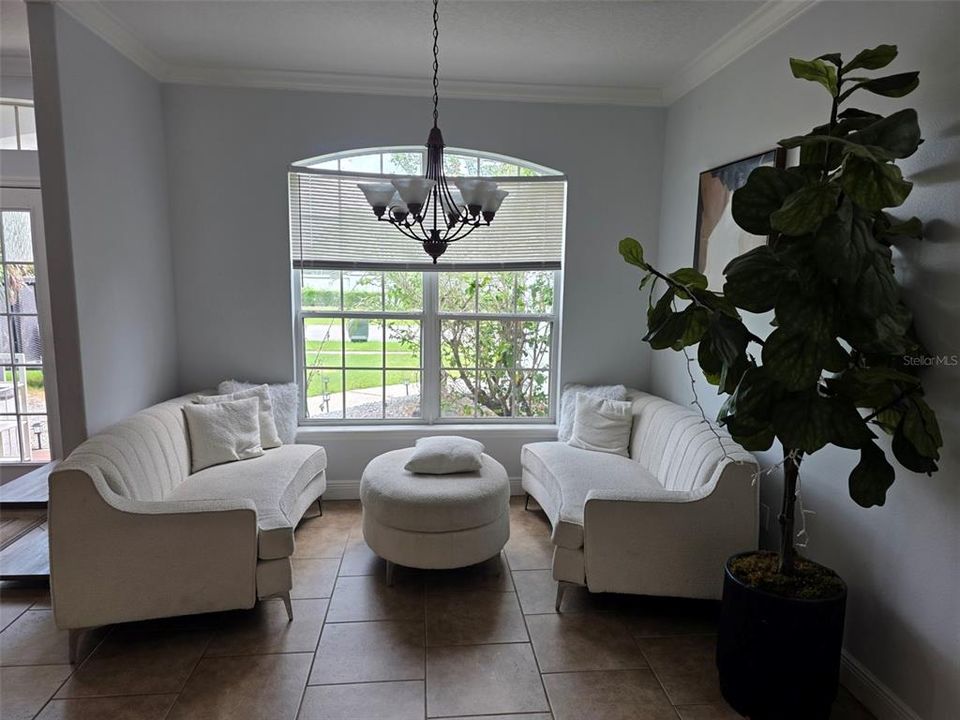 For Sale: $499,900 (3 beds, 2 baths, 1734 Square Feet)