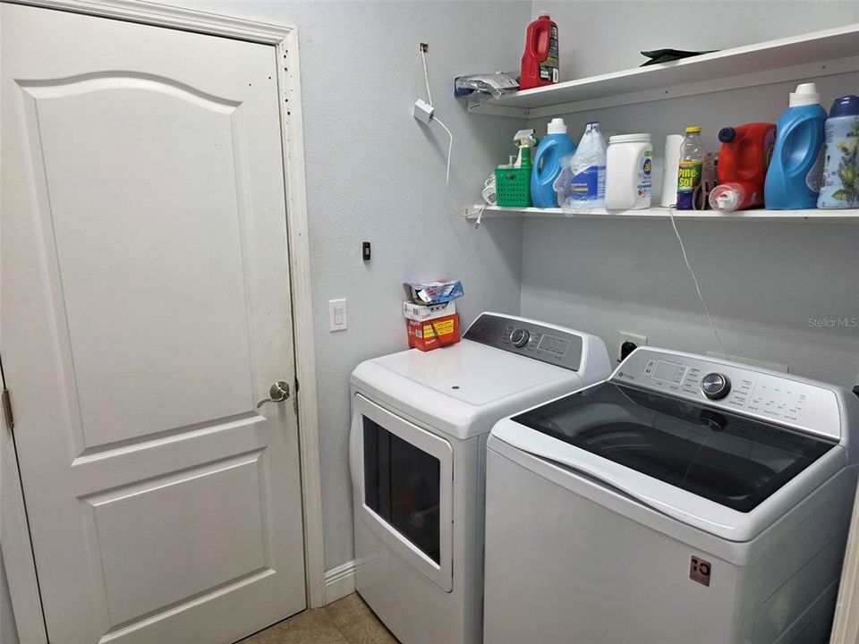 For Sale: $499,900 (3 beds, 2 baths, 1734 Square Feet)