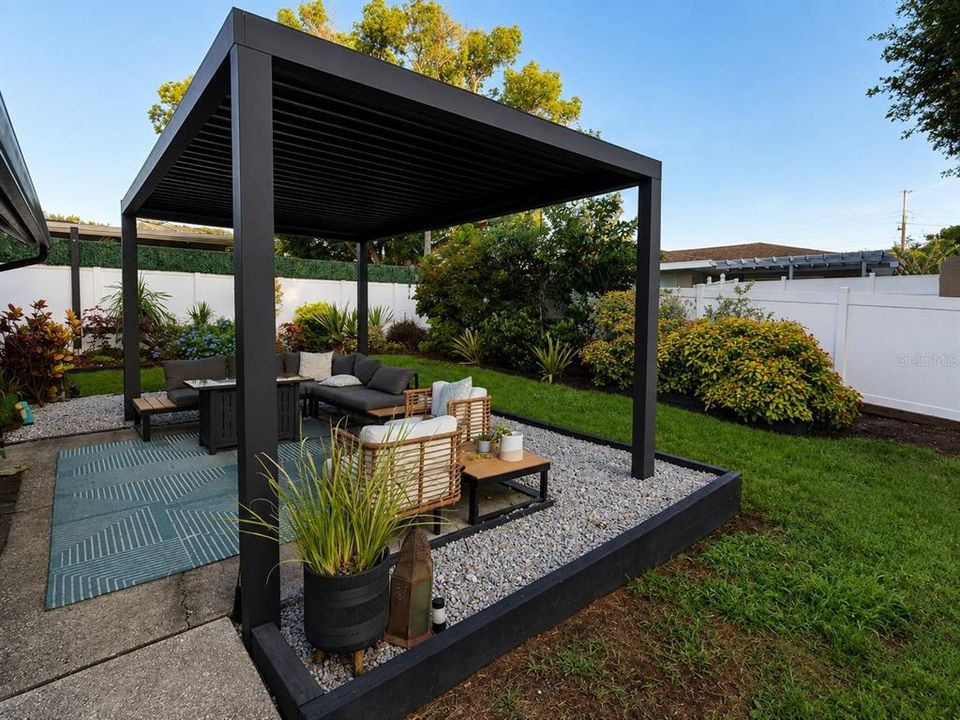 For Sale: $470,000 (3 beds, 2 baths, 1768 Square Feet)