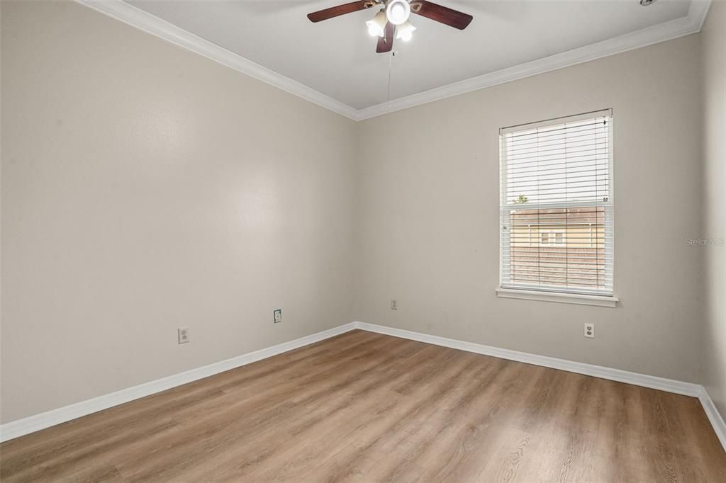 For Rent: $2,600 (3 beds, 2 baths, 1940 Square Feet)