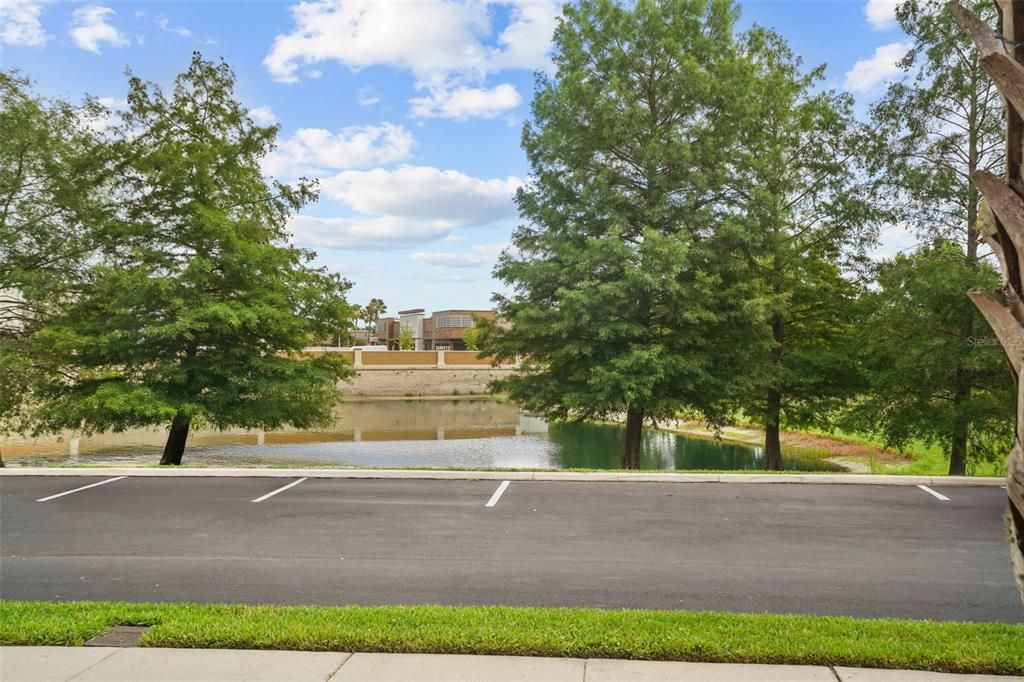 For Rent: $2,600 (3 beds, 2 baths, 1940 Square Feet)
