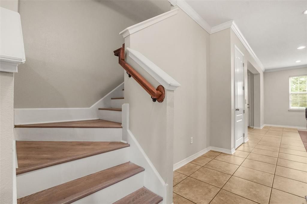 For Rent: $2,600 (3 beds, 2 baths, 1940 Square Feet)