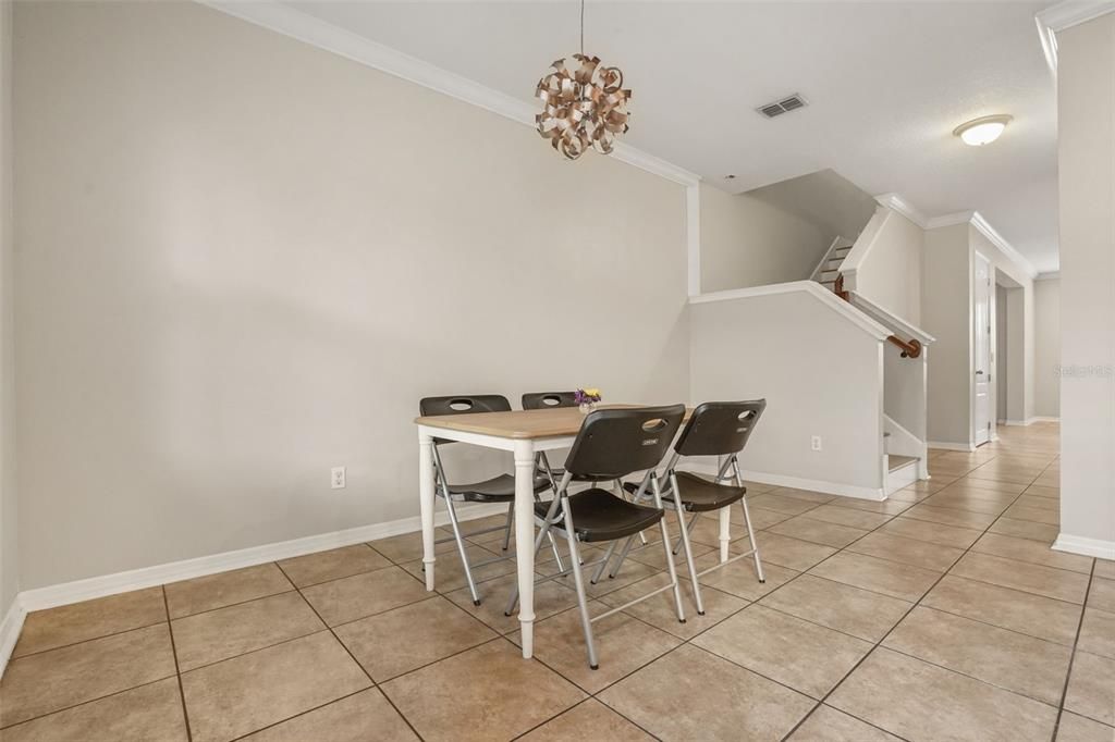 For Rent: $2,600 (3 beds, 2 baths, 1940 Square Feet)