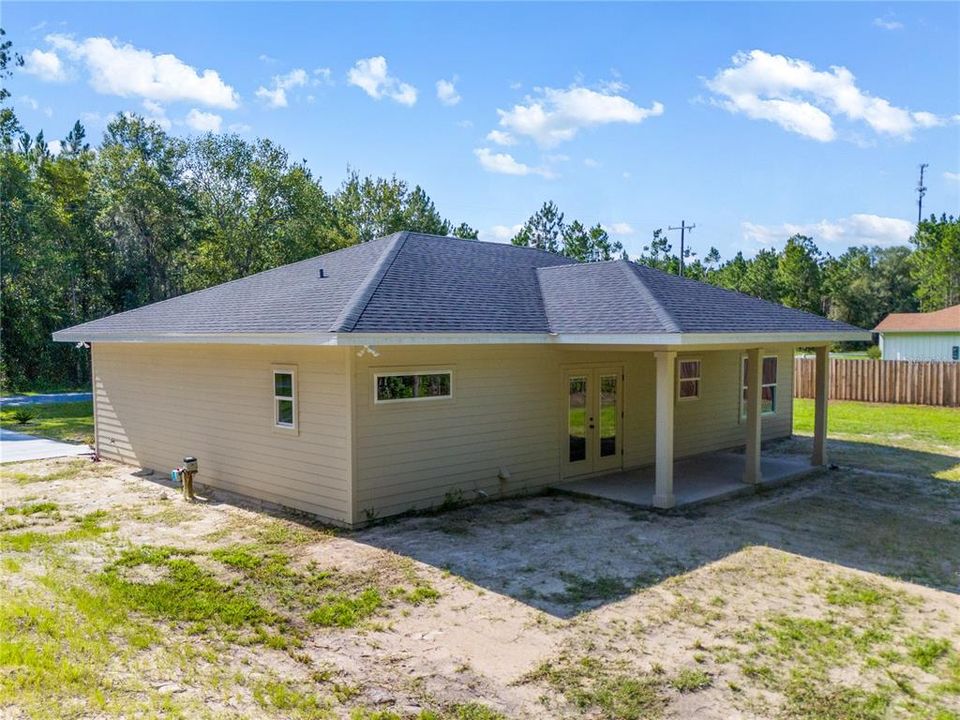 For Sale: $339,900 (3 beds, 2 baths, 1472 Square Feet)