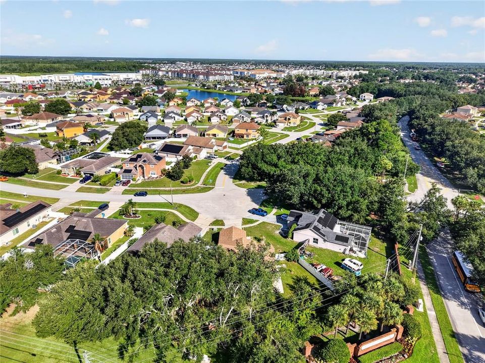 На продажу: $310,000 (3 спален, 2 ванн, 1434 Квадратных фут)