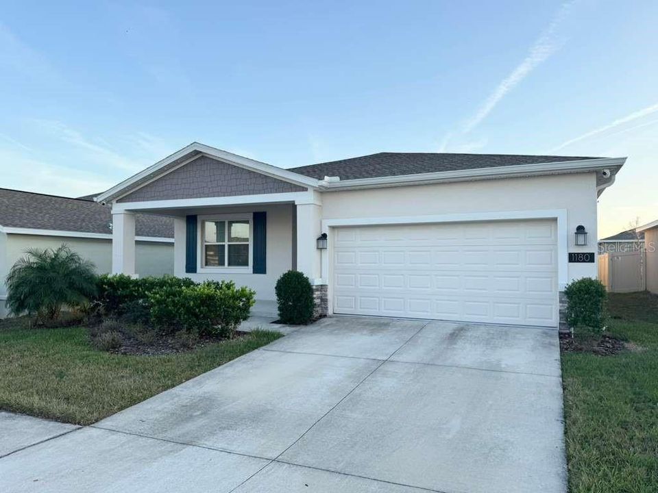 For Rent: $2,400 (4 beds, 2 baths, 1750 Square Feet)
