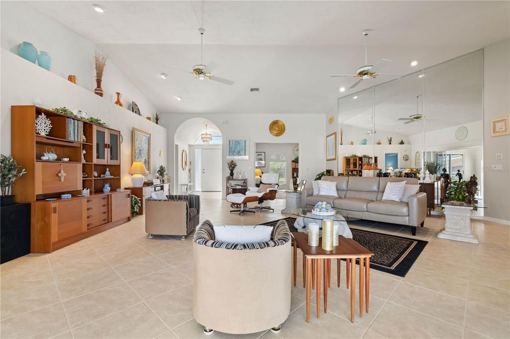 For Sale: $799,999 (3 beds, 2 baths, 2441 Square Feet)