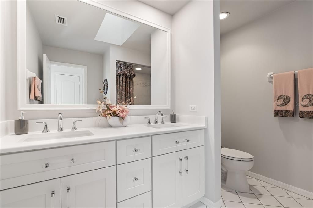 For Sale: $799,999 (3 beds, 2 baths, 2441 Square Feet)