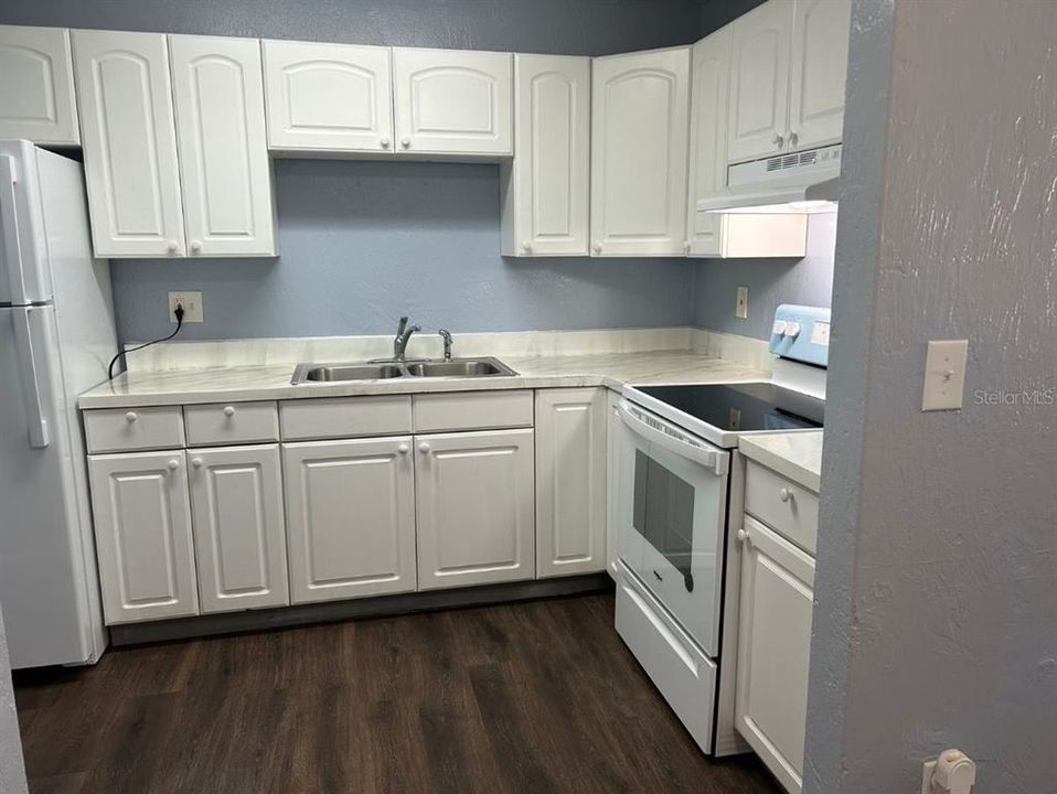 For Sale: $830,000 (5 beds, 0 baths, 2880 Square Feet)