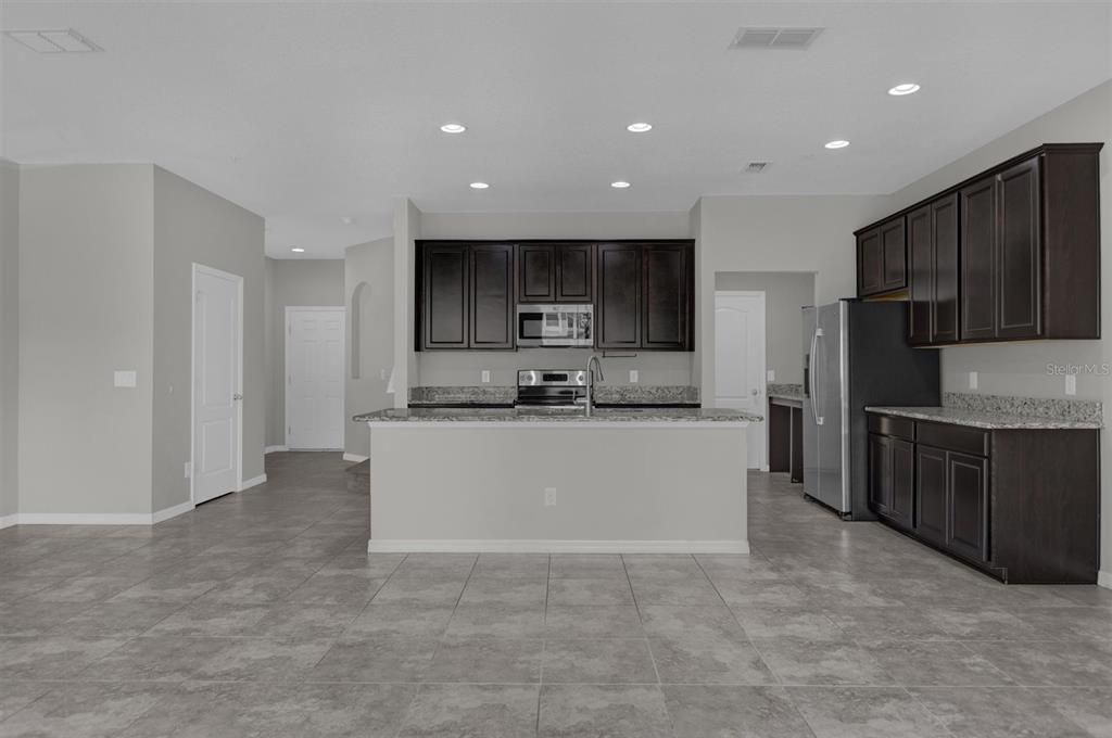 For Sale: $315,000 (3 beds, 2 baths, 2064 Square Feet)