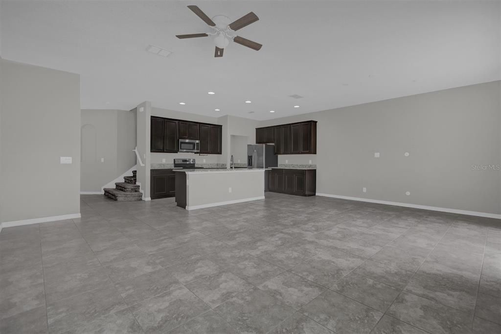 For Sale: $315,000 (3 beds, 2 baths, 2064 Square Feet)