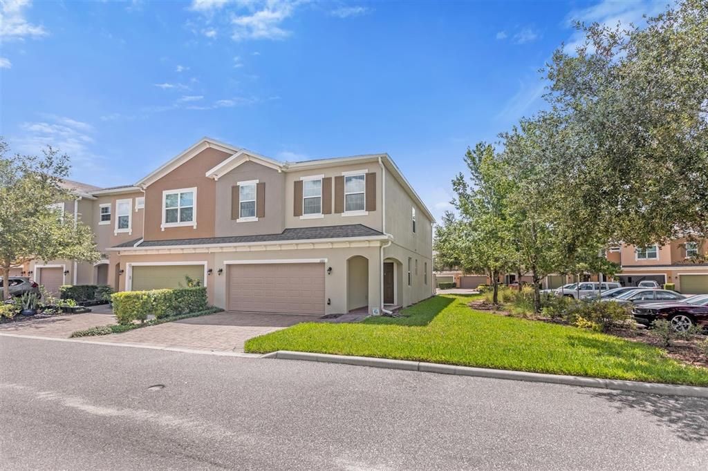 For Sale: $315,000 (3 beds, 2 baths, 2064 Square Feet)