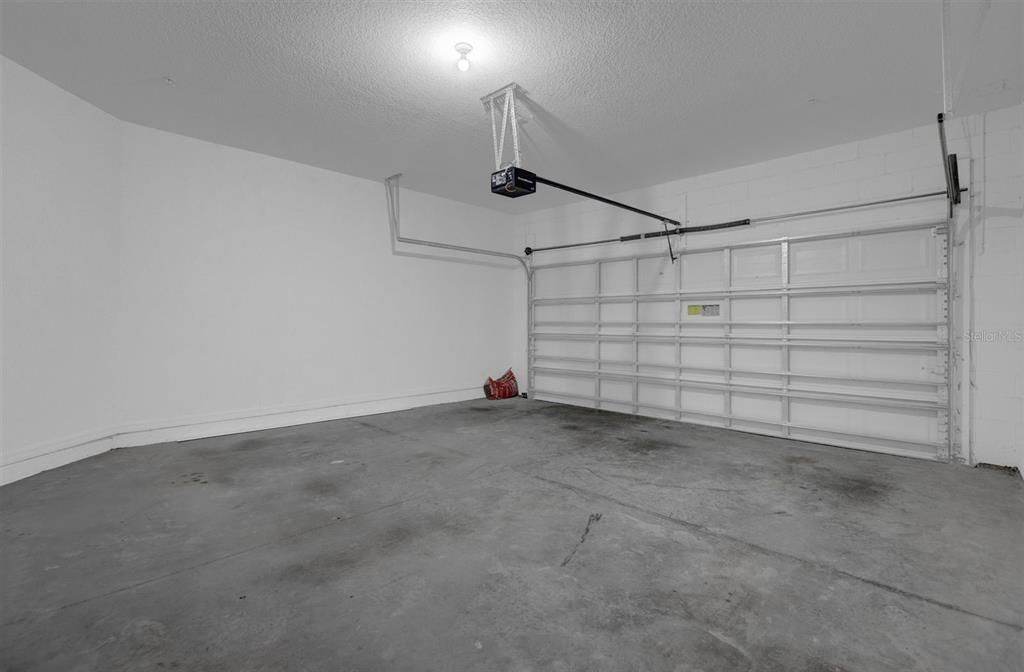 For Sale: $315,000 (3 beds, 2 baths, 2064 Square Feet)