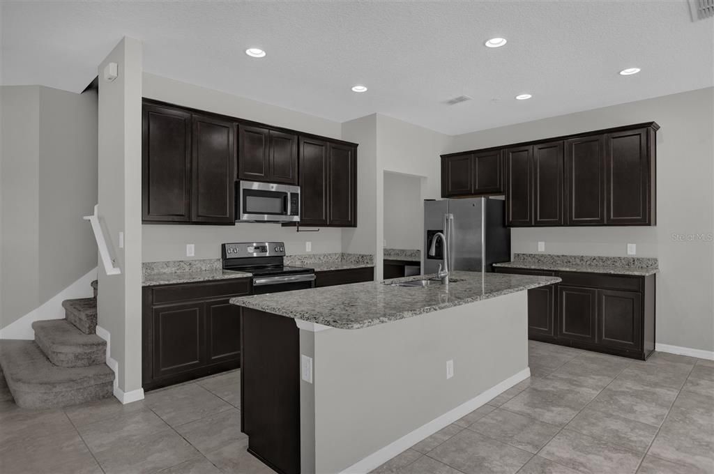 For Sale: $315,000 (3 beds, 2 baths, 2064 Square Feet)