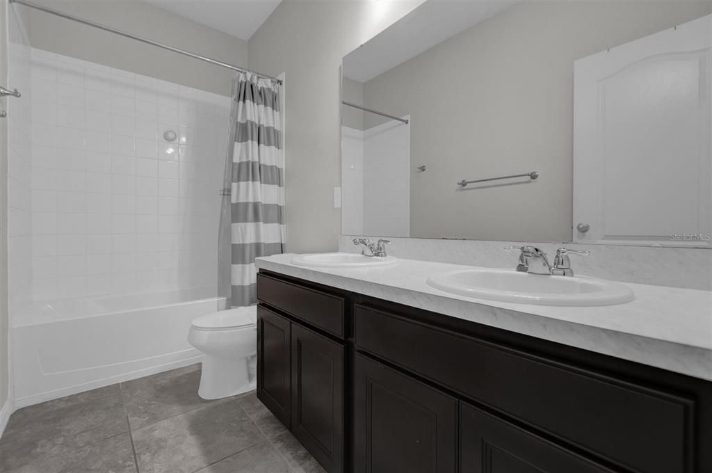 For Sale: $315,000 (3 beds, 2 baths, 2064 Square Feet)