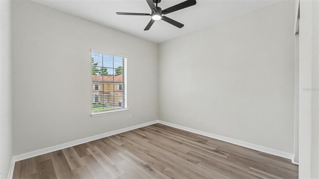 En Venta: $259,900 (4 camas, 2 baños, 1906 Pies cuadrados)