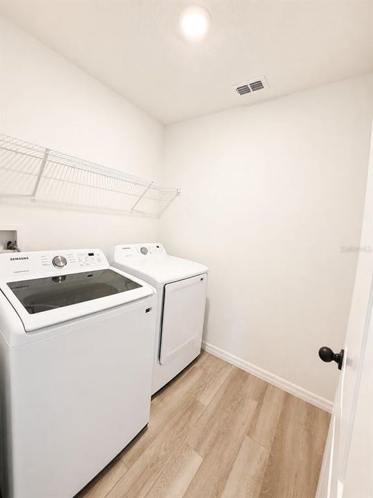 В аренду: $2,900 (5 спален, 4 ванн, 2804 Квадратных фут)