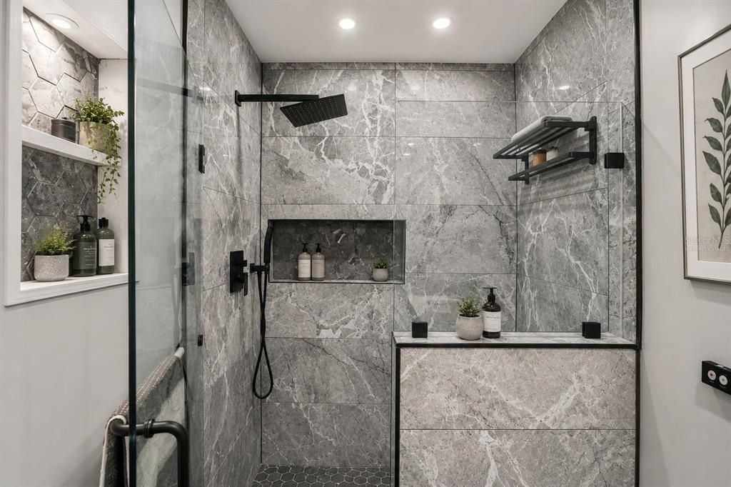 En Venta: $325,000 (3 camas, 2 baños, 1610 Pies cuadrados)