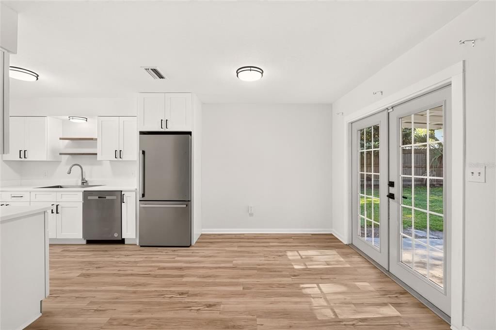 For Sale: $225,000 (3 beds, 2 baths, 1150 Square Feet)
