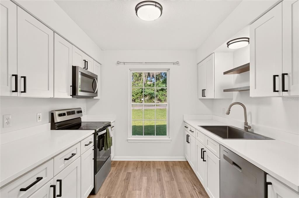 For Sale: $225,000 (3 beds, 2 baths, 1150 Square Feet)
