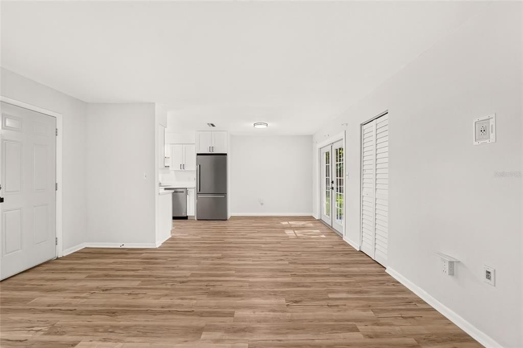 For Sale: $225,000 (3 beds, 2 baths, 1150 Square Feet)
