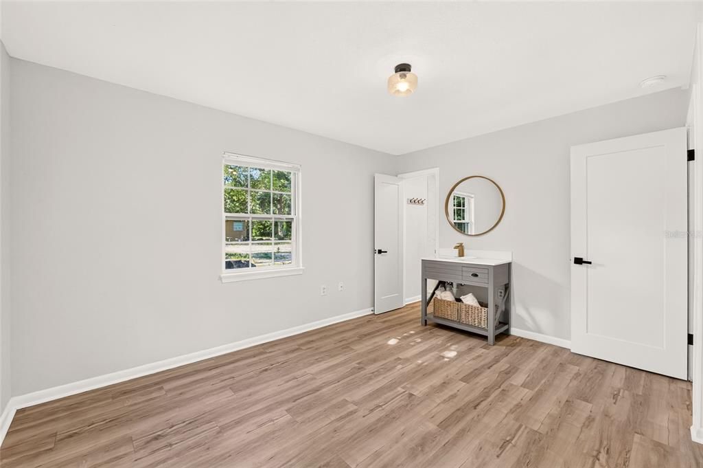 For Sale: $225,000 (3 beds, 2 baths, 1150 Square Feet)