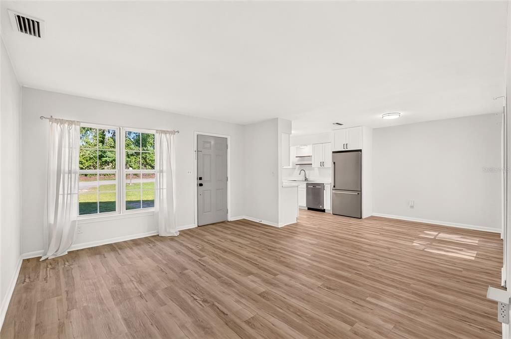 For Sale: $225,000 (3 beds, 2 baths, 1150 Square Feet)