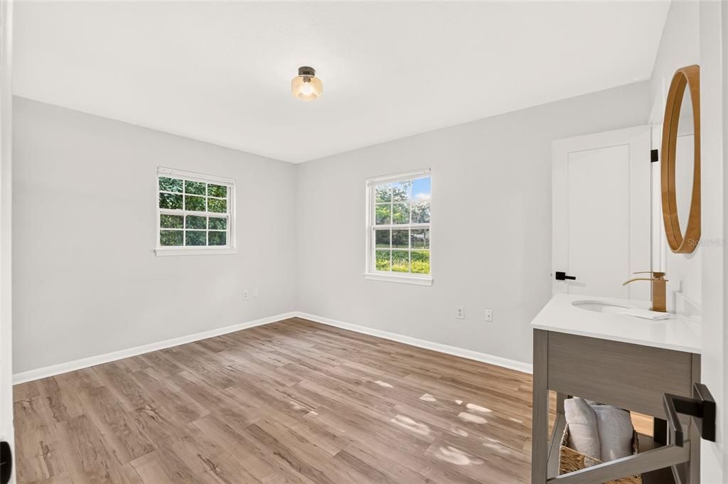 For Sale: $225,000 (3 beds, 2 baths, 1150 Square Feet)