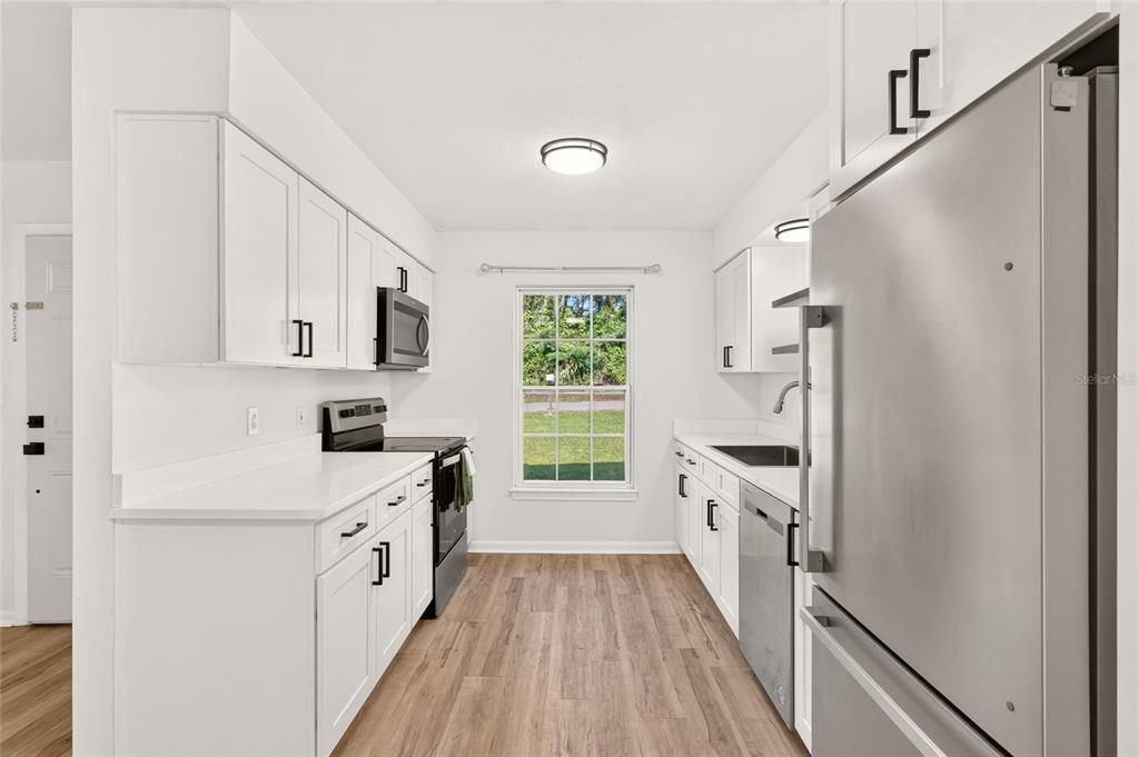 For Sale: $225,000 (3 beds, 2 baths, 1150 Square Feet)