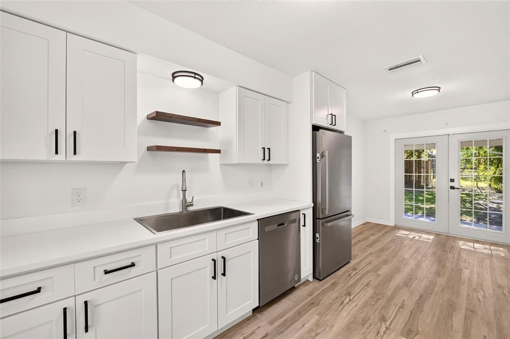 For Sale: $225,000 (3 beds, 2 baths, 1150 Square Feet)