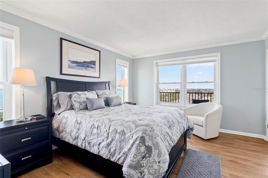 For Rent: $2,700 (2 beds, 2 baths, 1175 Square Feet)