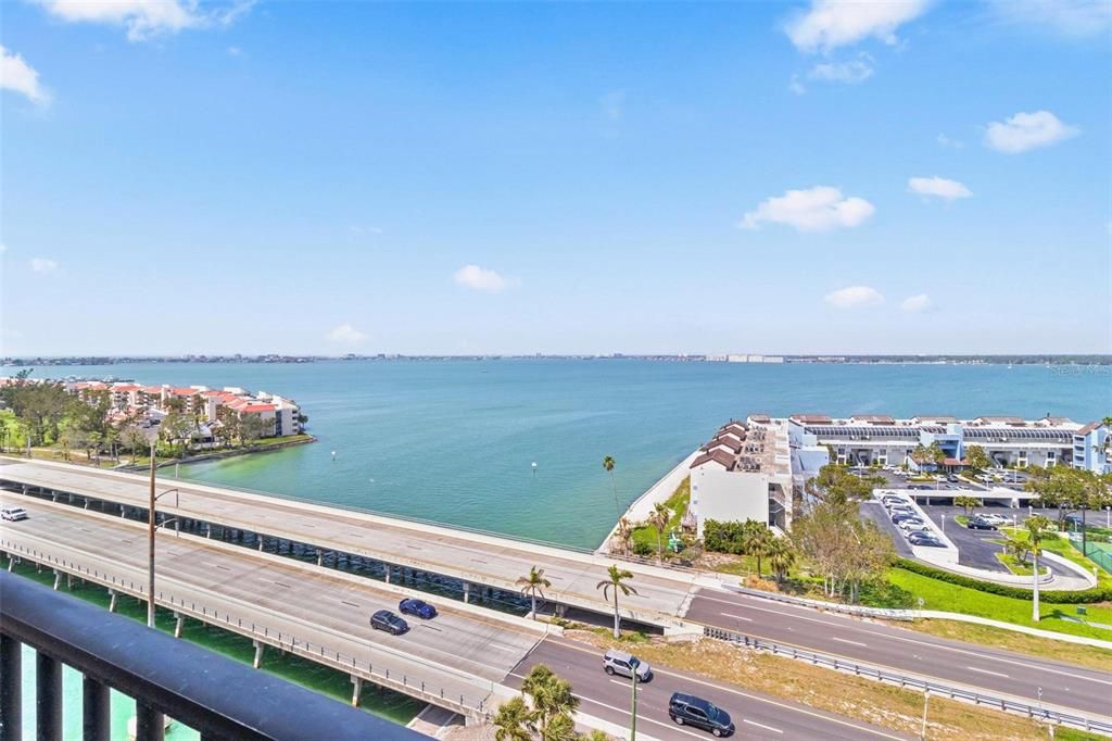 For Rent: $2,700 (2 beds, 2 baths, 1175 Square Feet)
