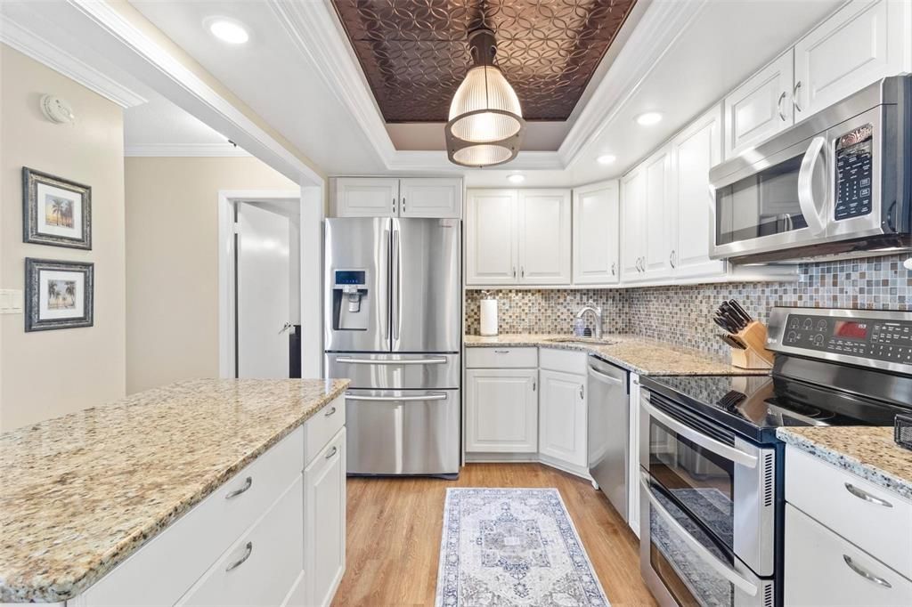 For Rent: $2,700 (2 beds, 2 baths, 1175 Square Feet)