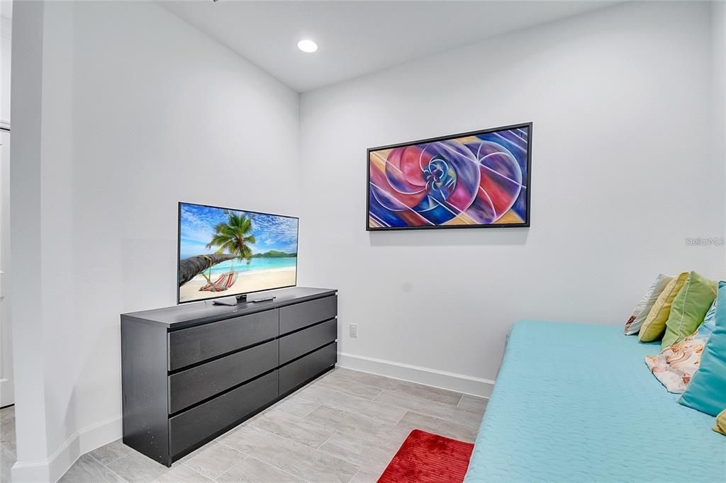 For Rent: $3,550 (2 beds, 2 baths, 1743 Square Feet)